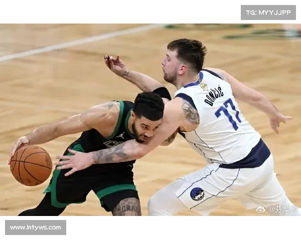NBA球员什么食量?塔图姆吃整张披萨,东契奇钟爱超大火腿 NBA球员什么食量?塔图姆吃整张披萨,东契奇钟爱超大火腿