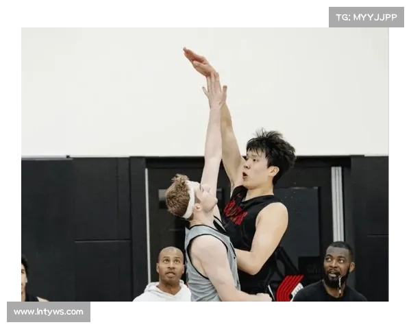 中国男篮NBA夏季联赛两连败,杨瀚森12分成最大亮点 中国男篮NBA夏季联赛两连败,杨瀚森12分成最大亮点